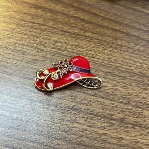 Red Hat Brooch / Pin